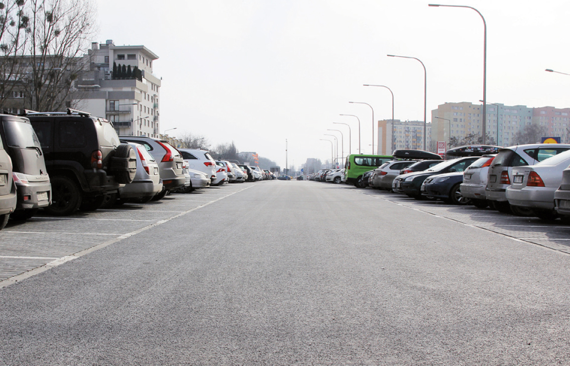 Nowy parking w pobliżu stacji metra Młociny